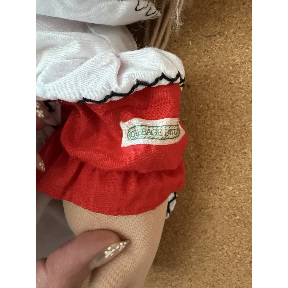 Cabbage Patch Kids‎ 1982 Girl Doll Tan Hair Green Eyes Dimples